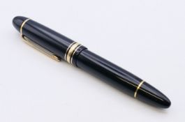 A Mont Blanc (Montblanc) Meisterstuck 149 fountain pen. 14.5 cm long.