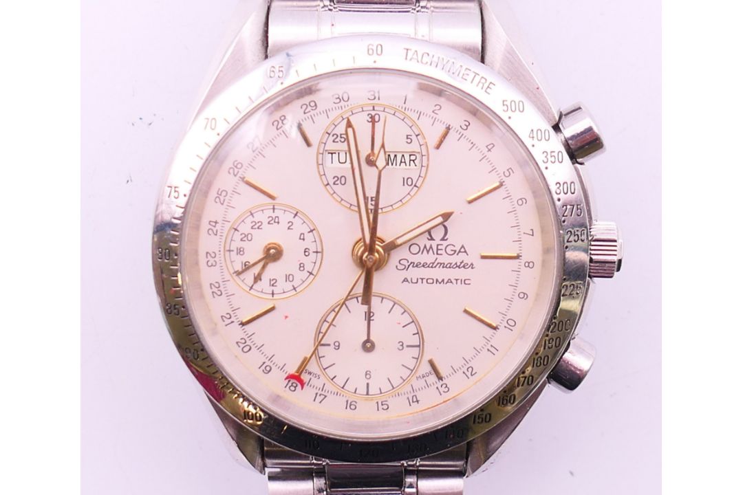 A boxed gentlemen's Omega Speedmaster Automatic wristwatch, number 54874718. 4 cm wide. - Image 1 of 11