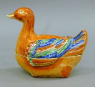 A Chinese Qianlong/Jiaqing famille rose Export porcelain duck tureen. 16.5 cm long.
