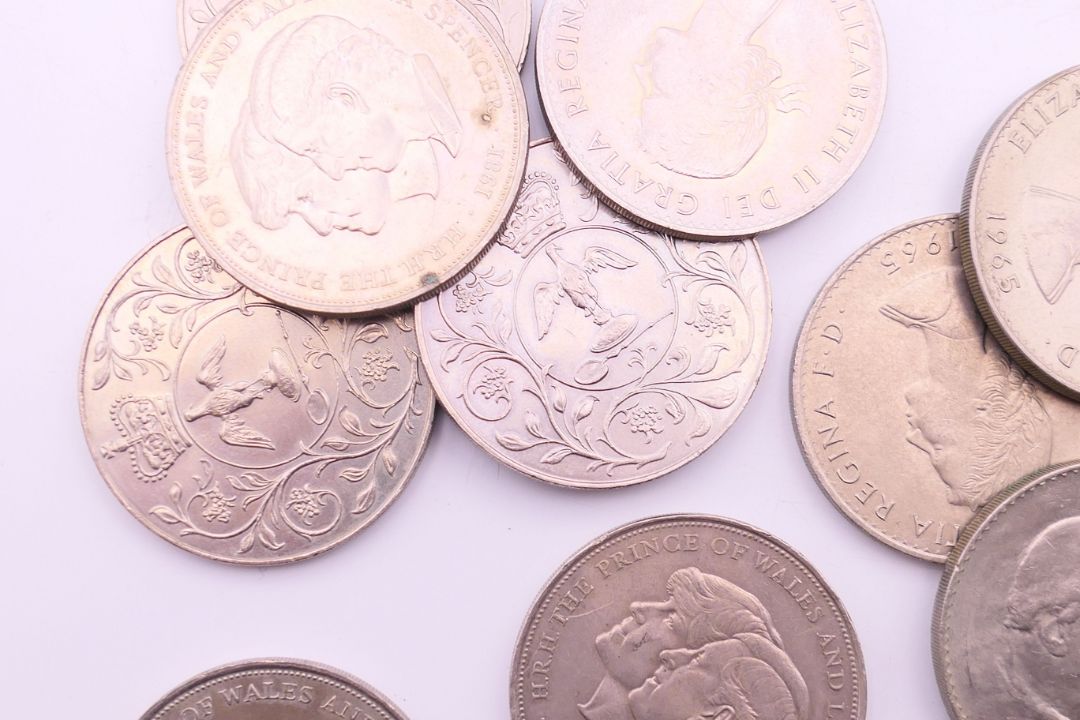 A quantity of crown coins. - Image 2 of 5