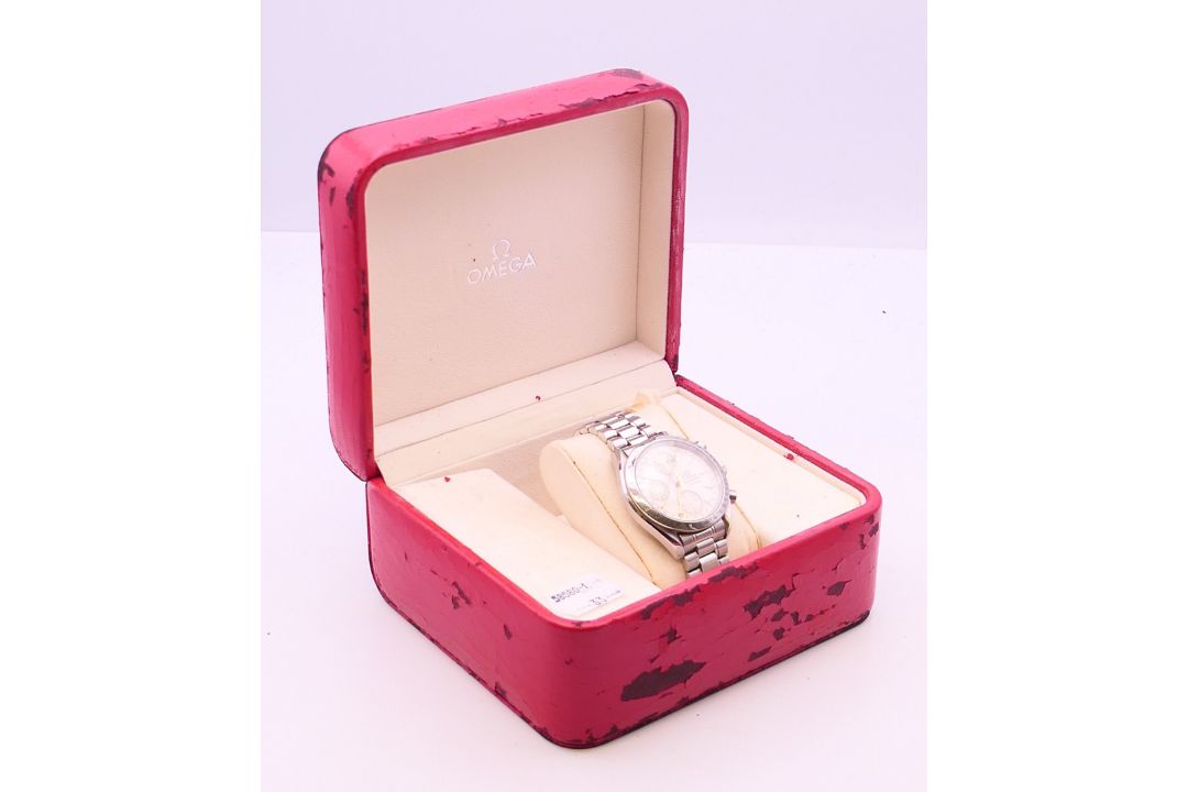 A boxed gentlemen's Omega Speedmaster Automatic wristwatch, number 54874718. 4 cm wide. - Image 9 of 11