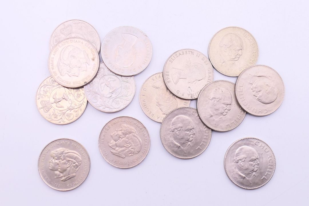 A quantity of crown coins. - Image 1 of 5