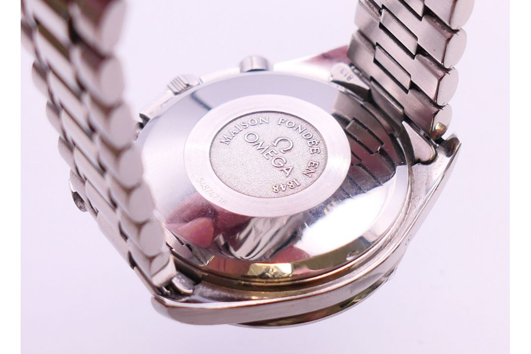 A boxed gentlemen's Omega Speedmaster Automatic wristwatch, number 54874718. 4 cm wide. - Image 6 of 11