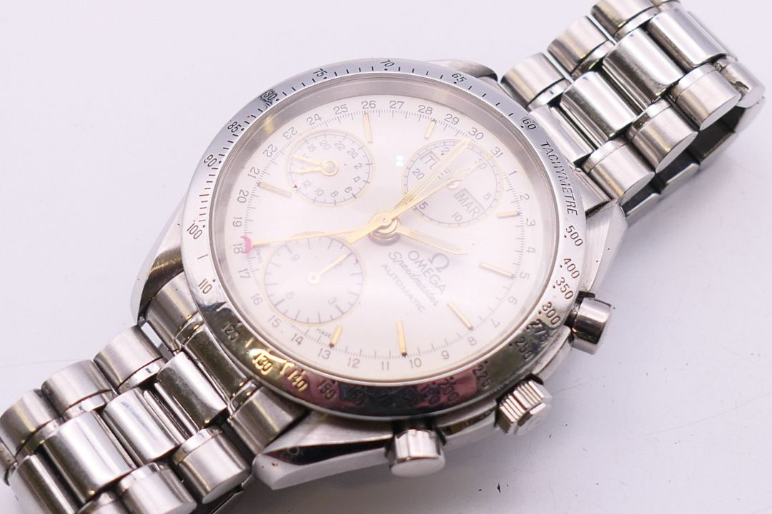 A boxed gentlemen's Omega Speedmaster Automatic wristwatch, number 54874718. 4 cm wide. - Image 3 of 11