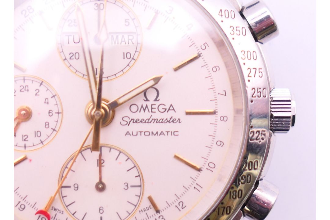 A boxed gentlemen's Omega Speedmaster Automatic wristwatch, number 54874718. 4 cm wide. - Image 2 of 11