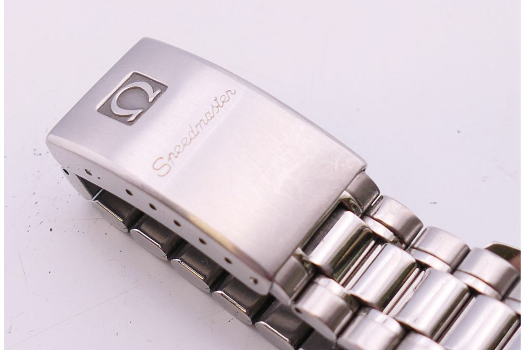 A boxed gentlemen's Omega Speedmaster Automatic wristwatch, number 54874718. 4 cm wide. - Image 7 of 11