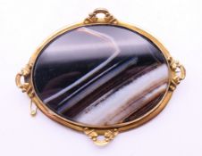 A Victorian agate brooch. 7.5 cm wide.