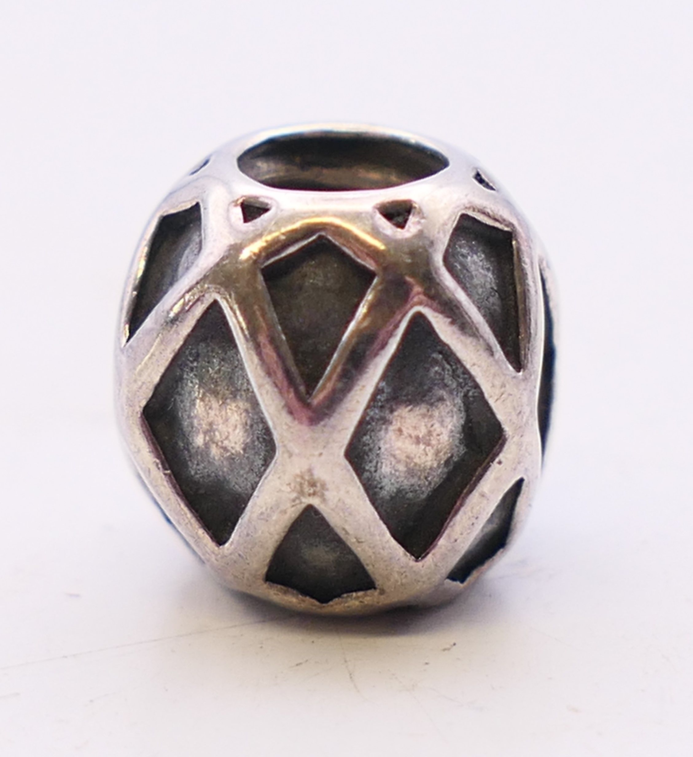A boxed silver Pandora ring with four silver Pandora charms. Ring size L. - Image 14 of 16