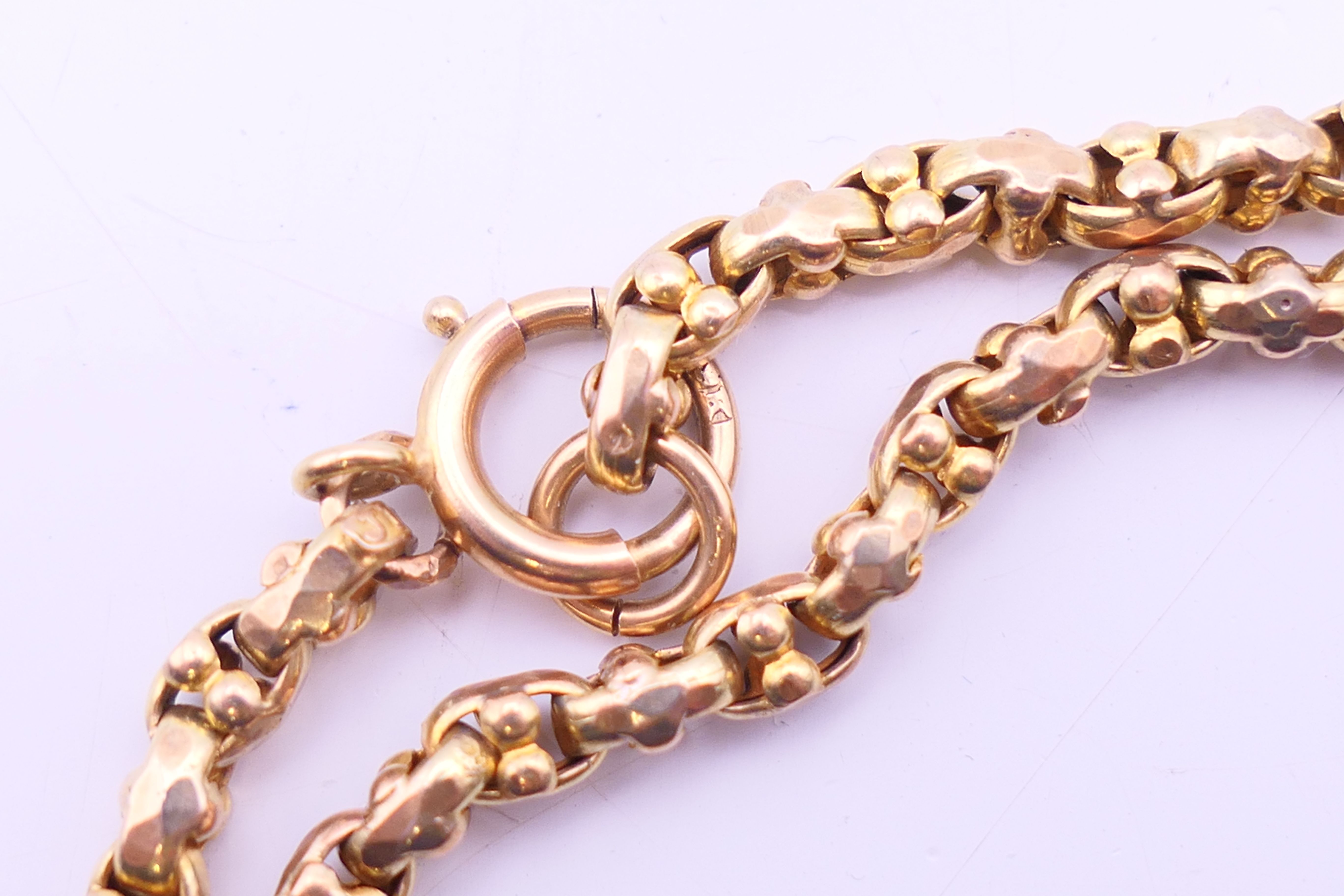 A 9 ct gold necklace. 76 cm long. 21.2 grammes. - Image 5 of 5