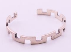 A Mexican silver bracelet. 19.1 grammes. 6 cm inner diameter.