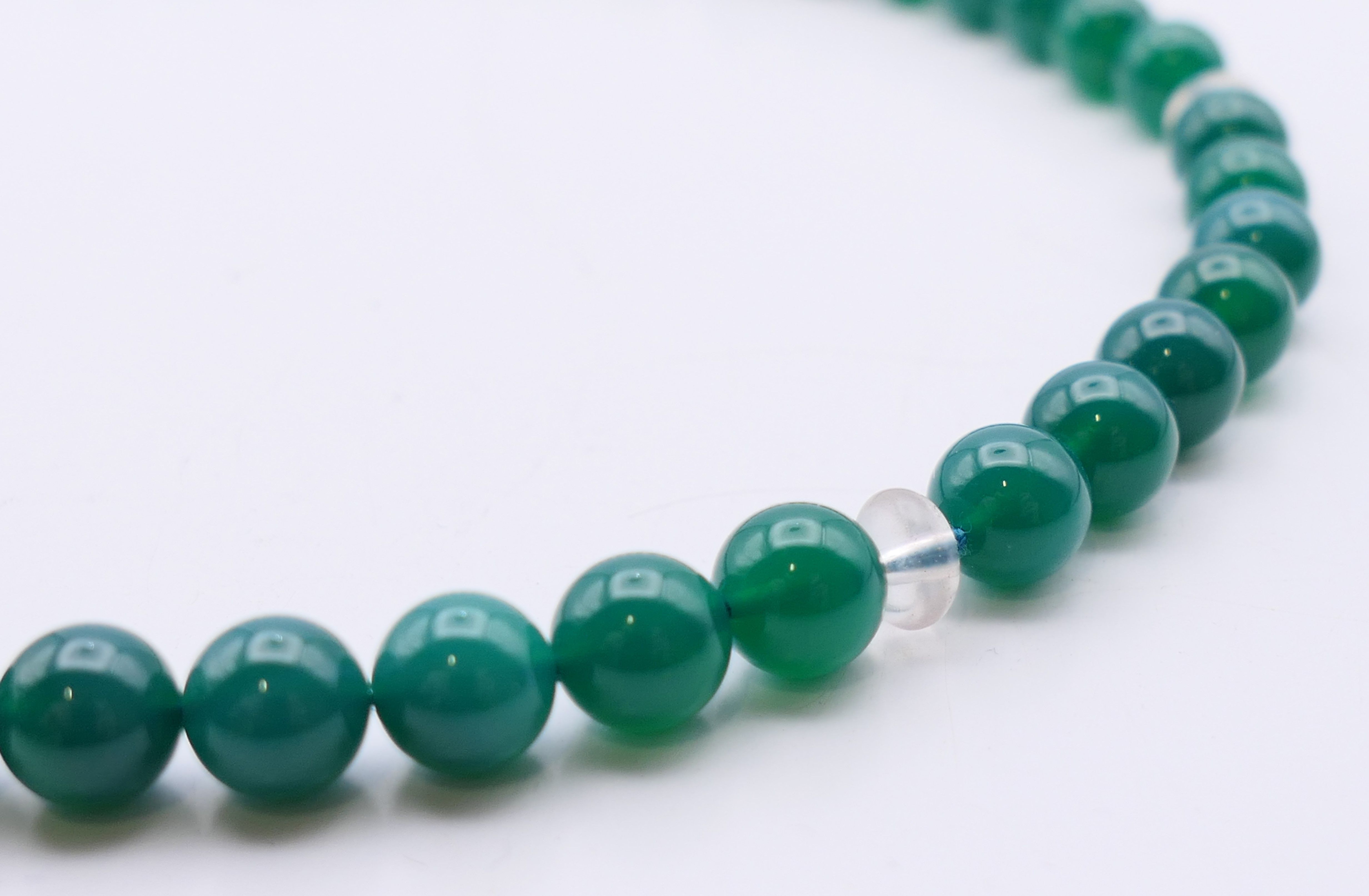 A silver and green agate and crystal necklace. 40 cm long. - Image 2 of 5
