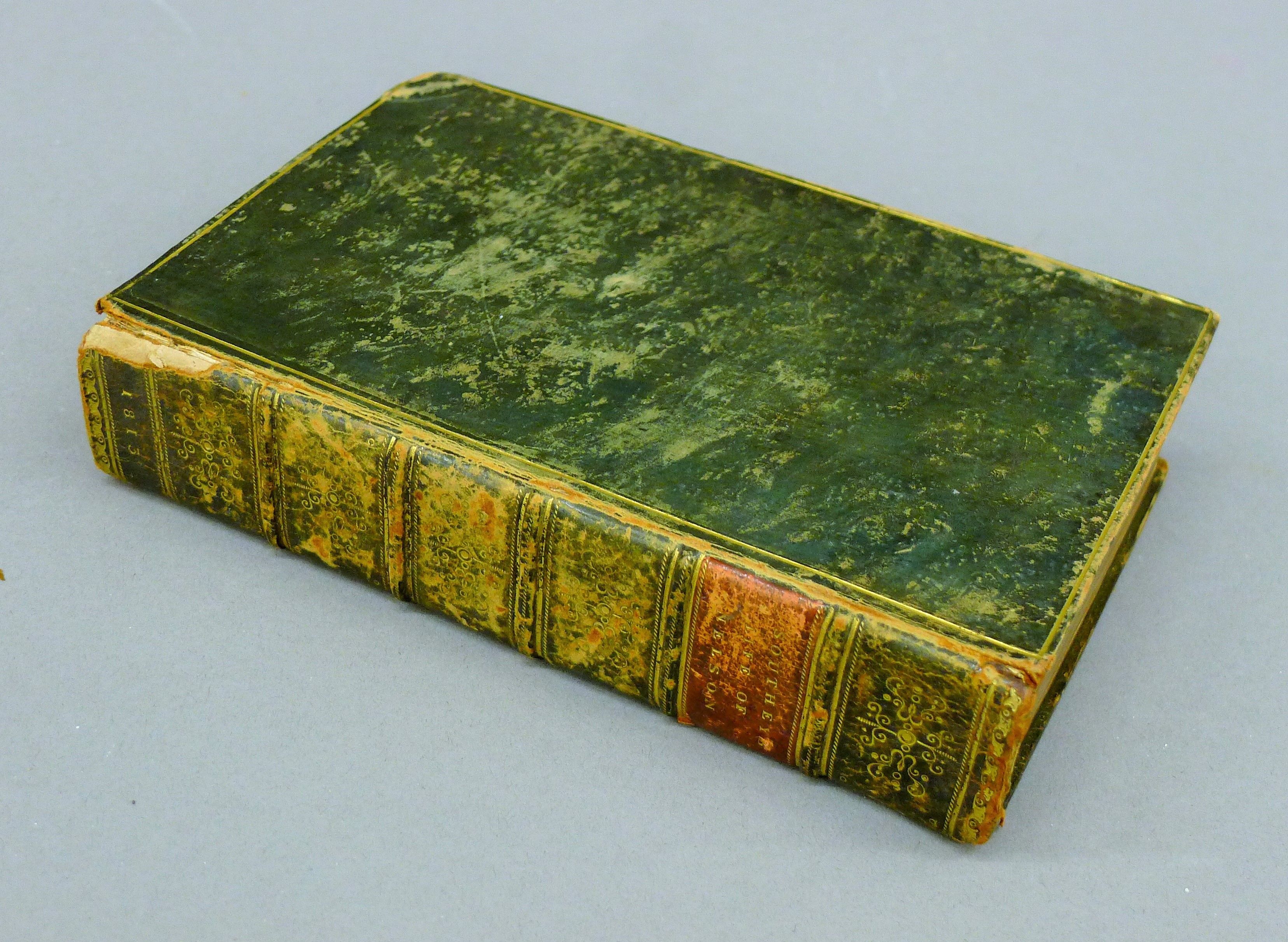 A box of books pertaining to The Napoleonic and Peninsular Wars. - Image 5 of 6