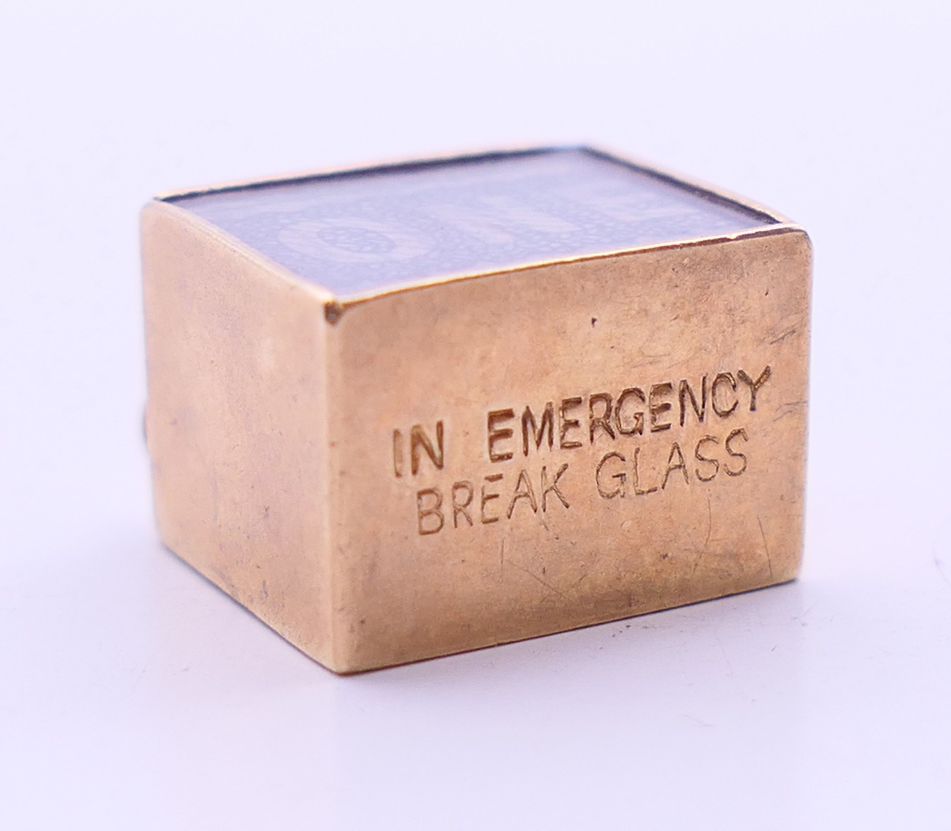 Three 9 ct gold charms to include: a 'first aid' box, - Image 10 of 14
