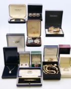 A large quantity of miscellaneous jewellery.