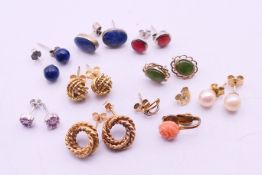 A quantity of various earrings, to include a pair of 18 ct gold rope twist ball earrings 3.