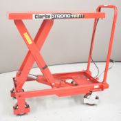 Clarke Strong-Arm hydraulic lifting table, table size 88 x 50cm