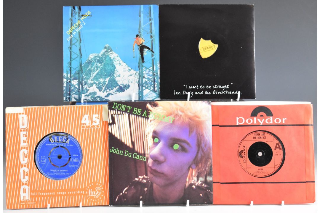 Approximately 300 singles C-E including Dave Dee, Dozy, Beaky, Mick and Tich, Bob Dylan, Donovan, - Image 2 of 4