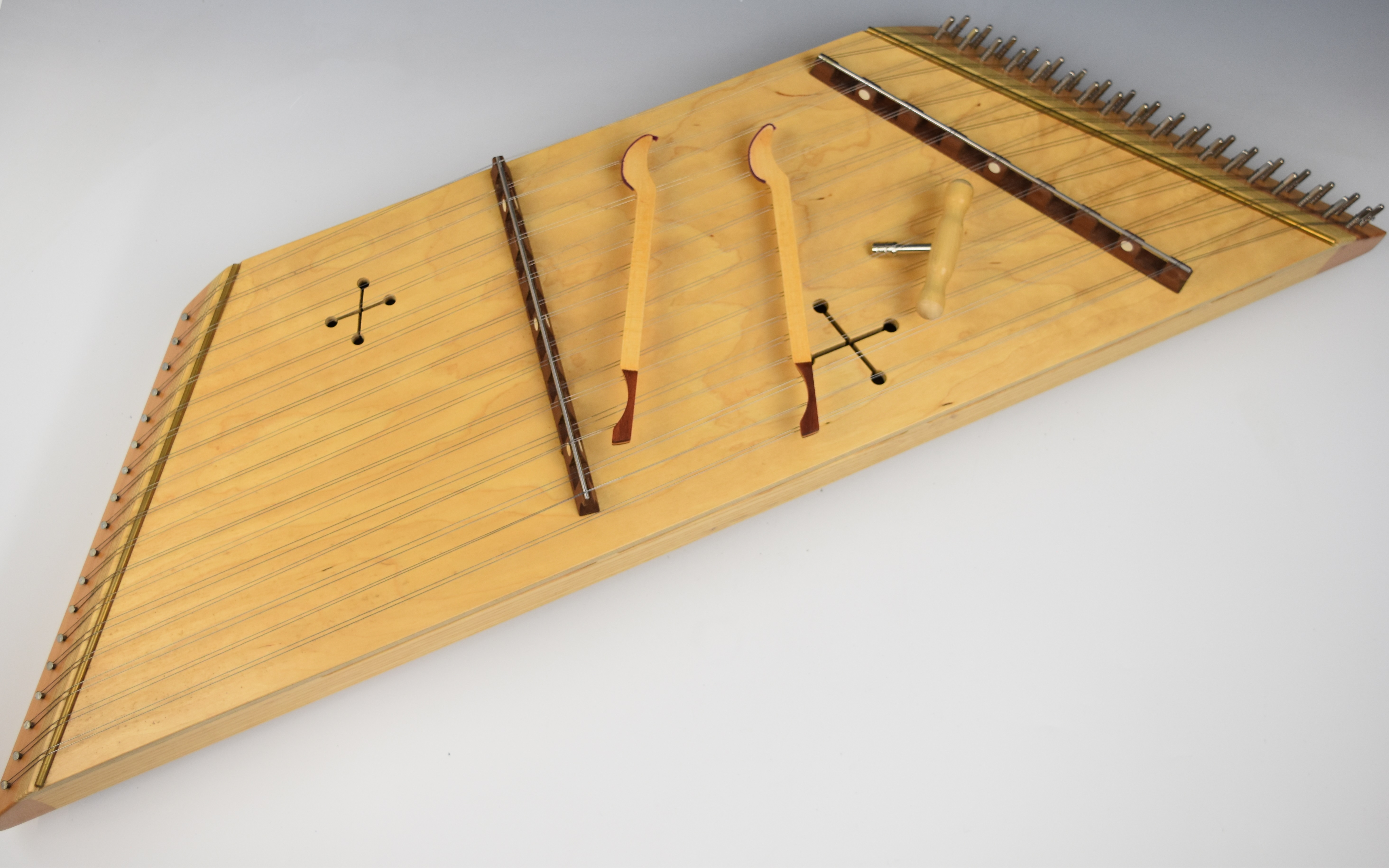 Thirty six string dulcimer or zither with tuning key and hammers, length 95cm, in original box - Image 2 of 5