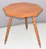 Late 19thC oak and pine octagonal top gypsy or cricket table with turned legs, width 65 x height