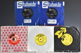 Approximately 600 singles, mostly from the 1950s to 1970s