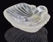 Indo - Aryan Gandharan carved rock crystal dish in the form of a lizard on a shell, 4.4 x 4cm