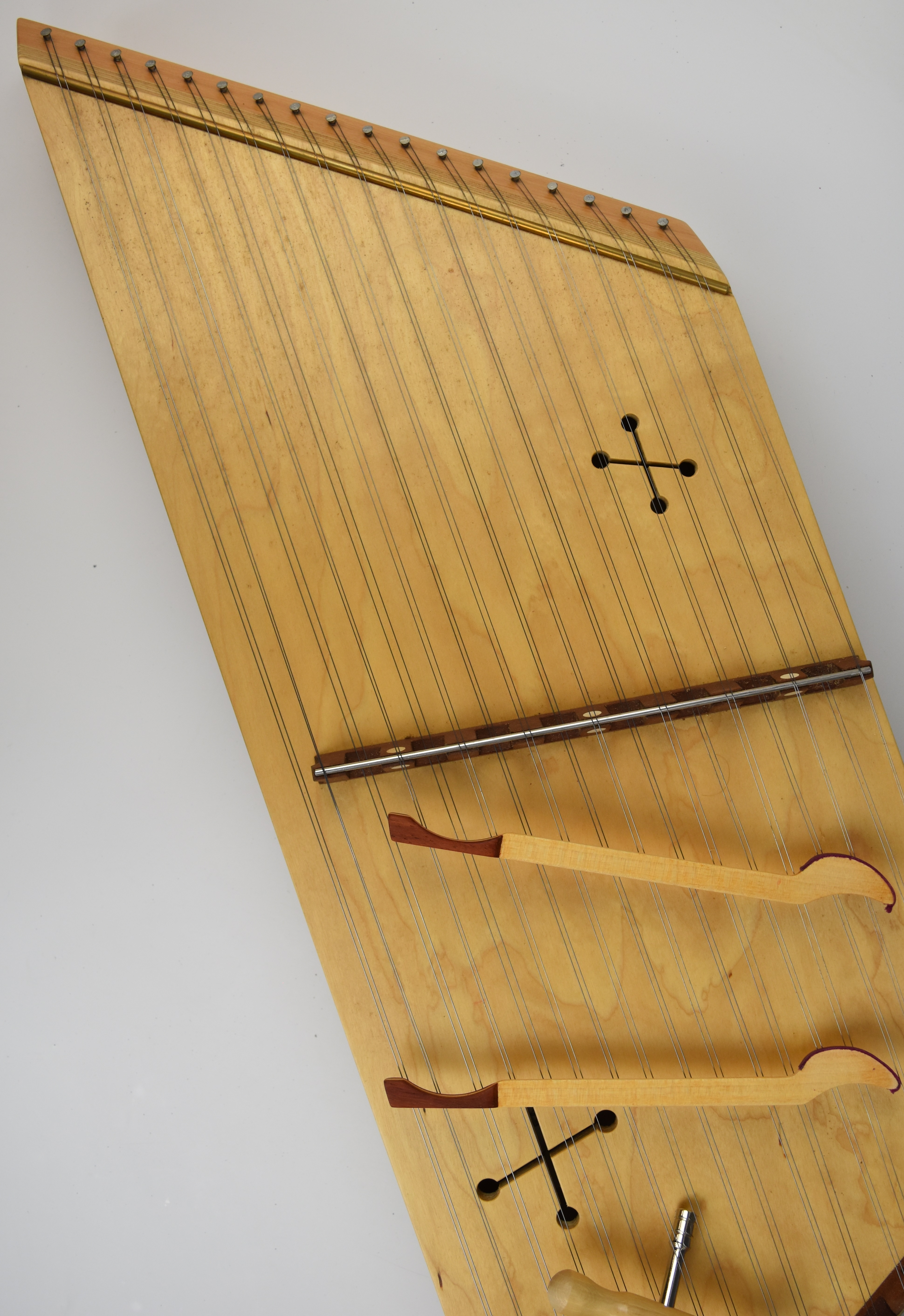 Thirty six string dulcimer or zither with tuning key and hammers, length 95cm, in original box - Image 4 of 5
