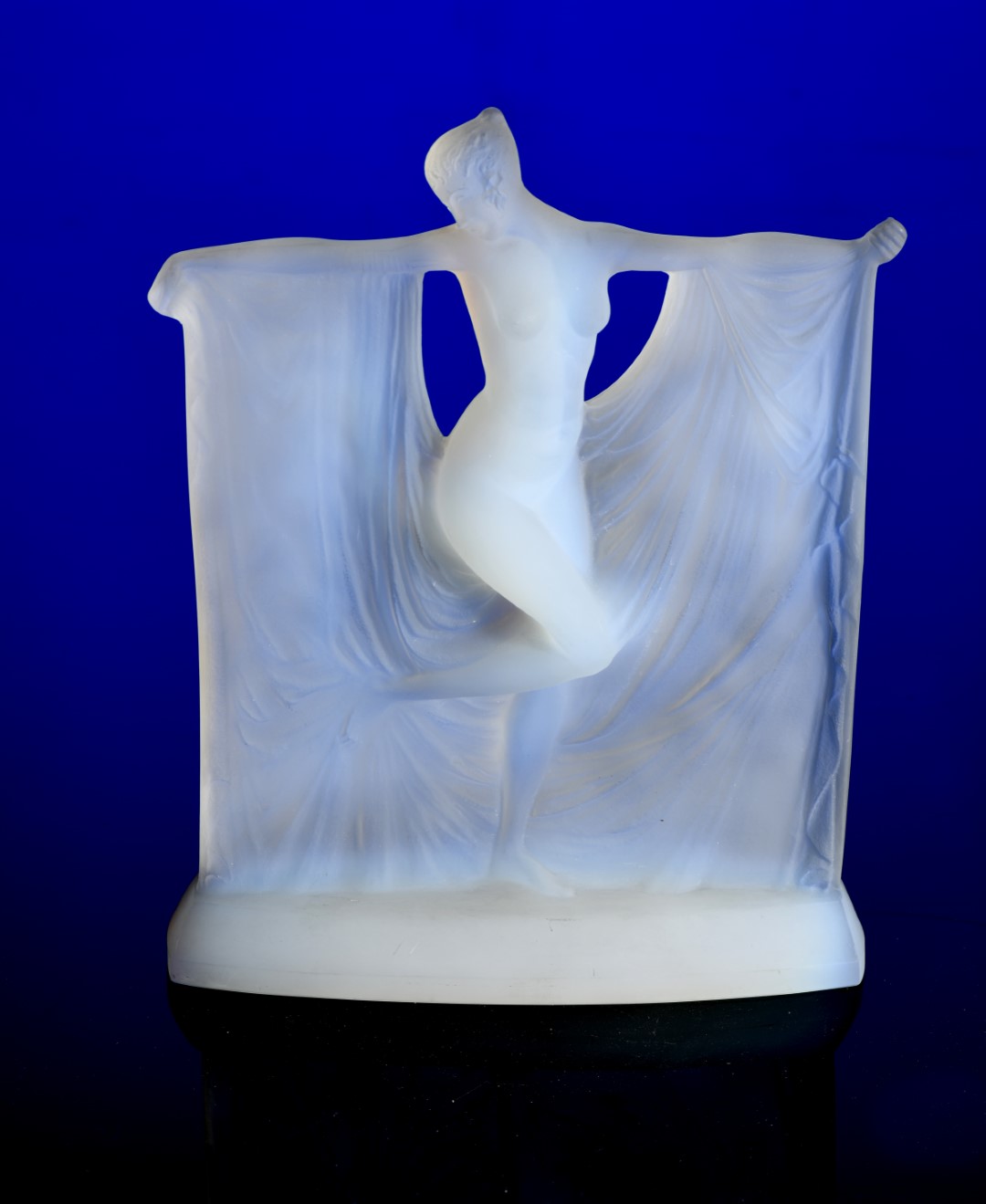 René Lalique Suzanne Art Deco satin frosted opalescent glass statuette, signed to base 'R Lalique - Image 3 of 5
