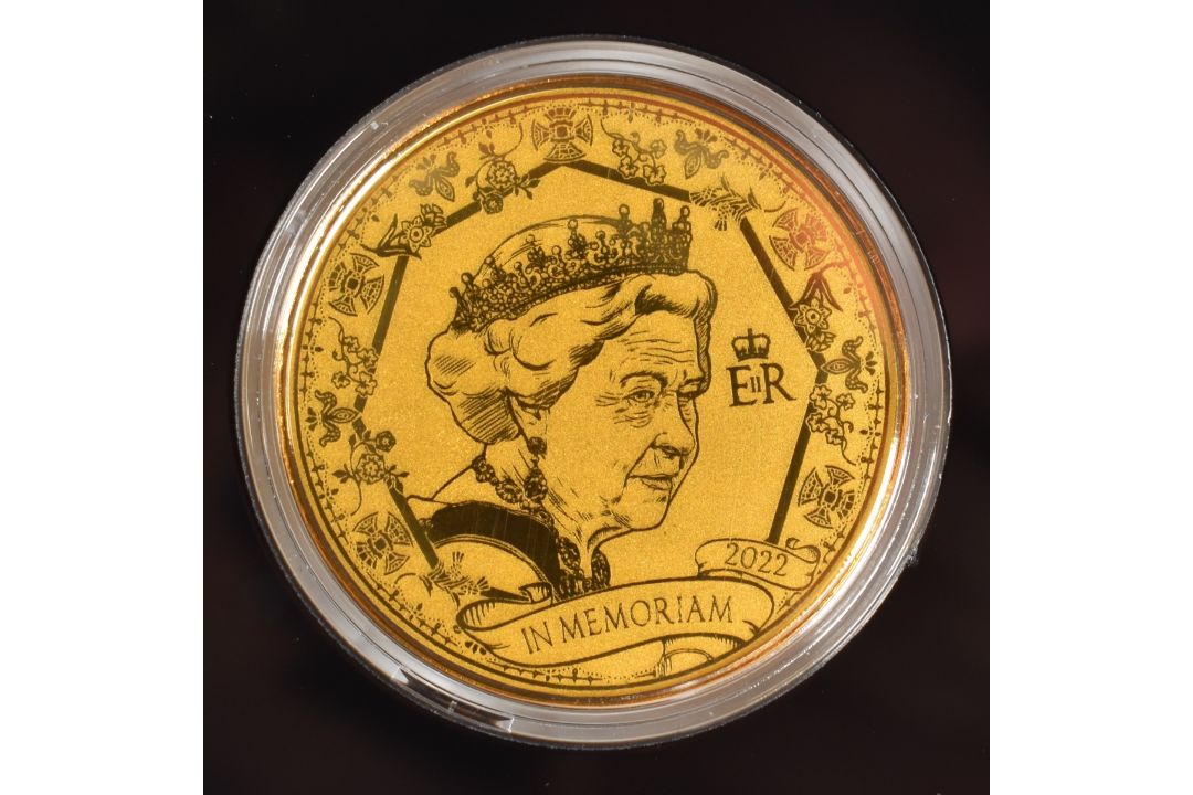 Eight 1/200 oz 999 gold coins and similar, to include Diana, Big Five, In Memoriam and Platinum - Image 2 of 9