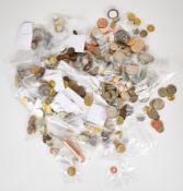 A large collection of UK and overseas coinage, mostly uncirculated, includes 19thC and small