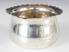 Victorian or Edward VII hallmarked silver sugar bowl with shaped edge and bulbous body, Birmingham