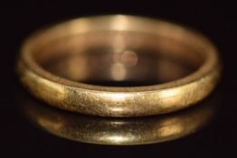 A 22ct gold wedding band / ring, 5g, size O