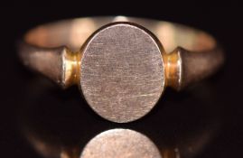 A 9ct rose gold signet ring, Chester 1931, 2.3g, size O