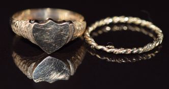 A 9ct gold signet ring and 9ct gold rope twist ring, 2.4g, sizes J & L