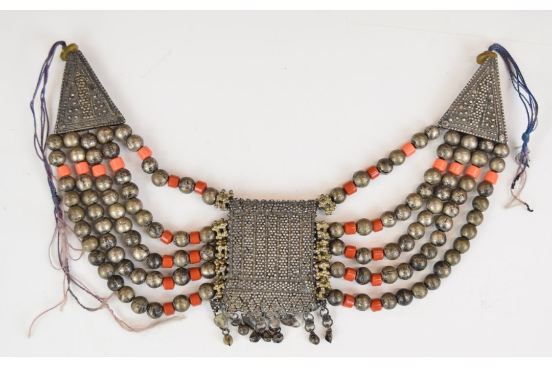 Yemenite tribal necklace made up of white metal and coral coloured glass beads - Image 1 of 10
