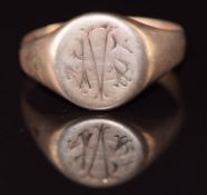 A 9ct rose gold signet ring, Birmingham 1918, 3g, size U