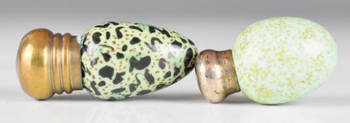 Mordan style Victorian hallmarked silver lidded novelty scent bottle formed as an egg, with Rd