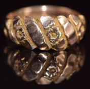 A 9ct rose gold ring with flower design, Birmingham 1911, 4g, size N