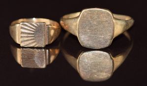 Two 9ct gold signet rings, 5g, size G & T