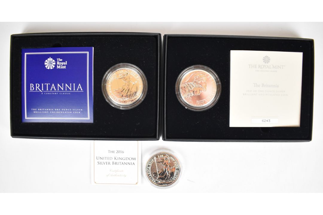 Three Royal Mint and Jubilee Mint silver Britannia coins, with certificates - Image 1 of 4