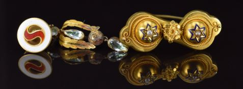 Victorian yellow metal Etruscan Revival brooch set with enamel and split pearls (5.5g, 4.2g),