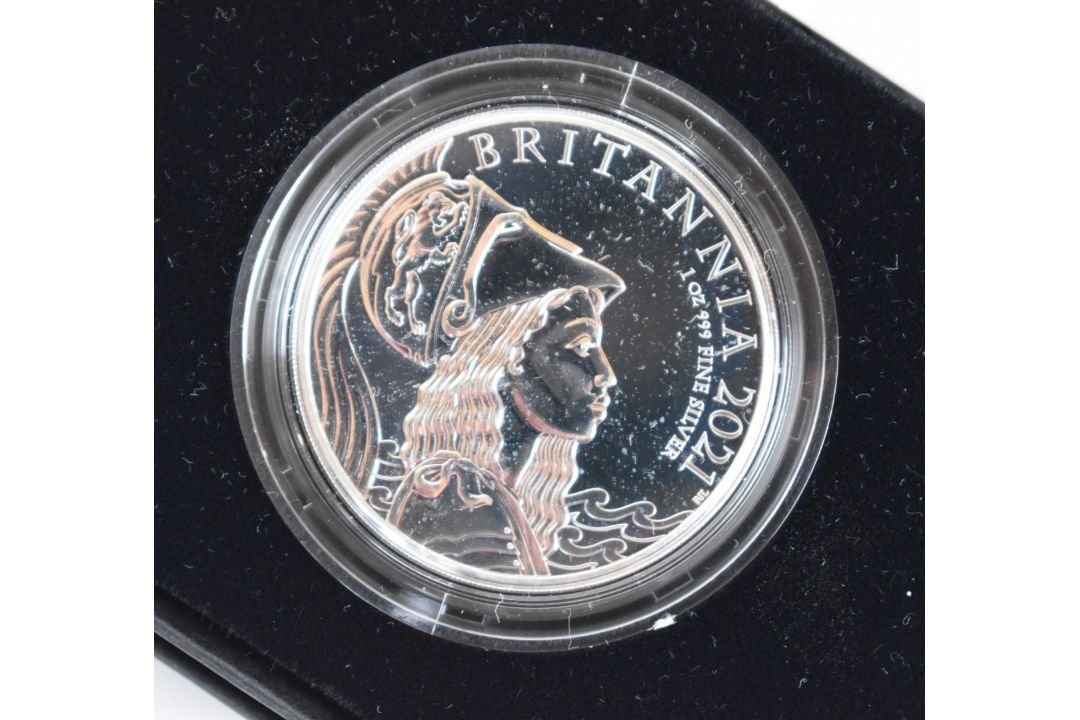 Three Royal Mint and Jubilee Mint silver Britannia coins, with certificates - Image 2 of 4