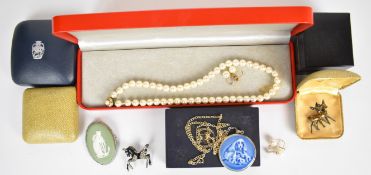 A collection of jewellery including two pairs of 9ct gold earrings set with a cultured pearls,