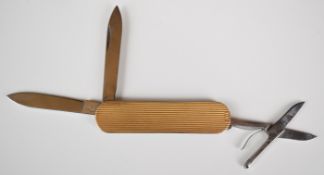 Victorinox Victoria 14ct gold penknife or multi-tool with two knives and a pair of scissors, 5.8cm