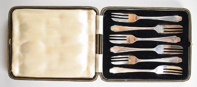 Cased set of six Art Deco hallmarked silver cake forks, Sheffield 1935, maker's mark W S S & Co,
