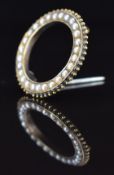 Late Victorian circular brooch set with split pearls, 2.5g, 2.2cm