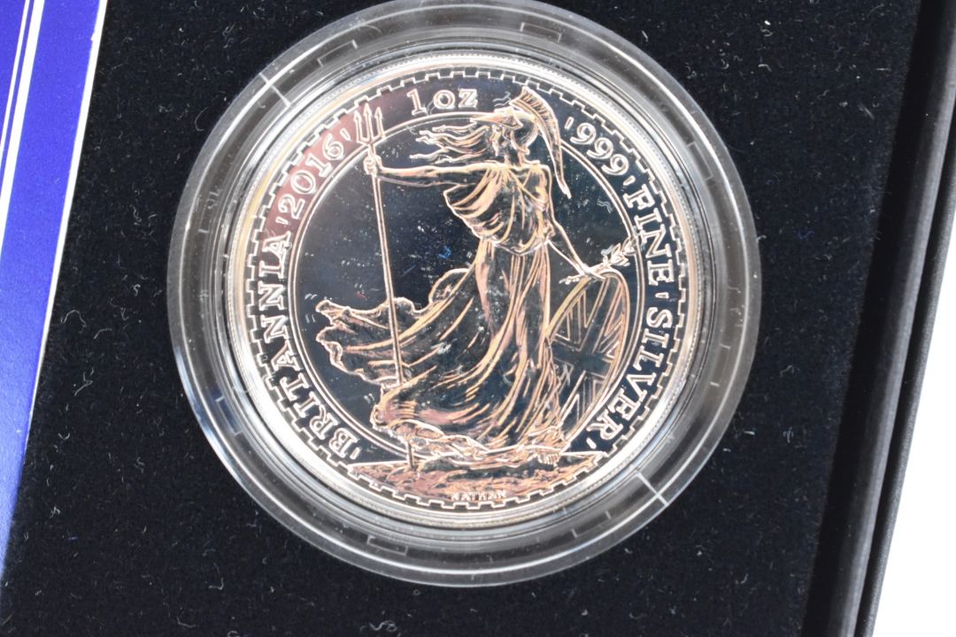 Three Royal Mint and Jubilee Mint silver Britannia coins, with certificates - Image 3 of 4