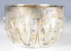 Victorian hallmarked silver sugar bowl with acanthus leaf embossed decoration, London 1885, maker