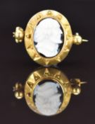 Victorian 15ct gold brooch set with a hardstone cameo, 2.7g, 2 x 1.5cm