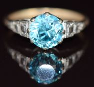 A 9ct gold ring set with a zircon, 2.5g, size K