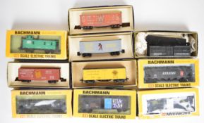 Ten Bachmann and Roundhouse H0 gauge American box cars and wagons to include New York Central,